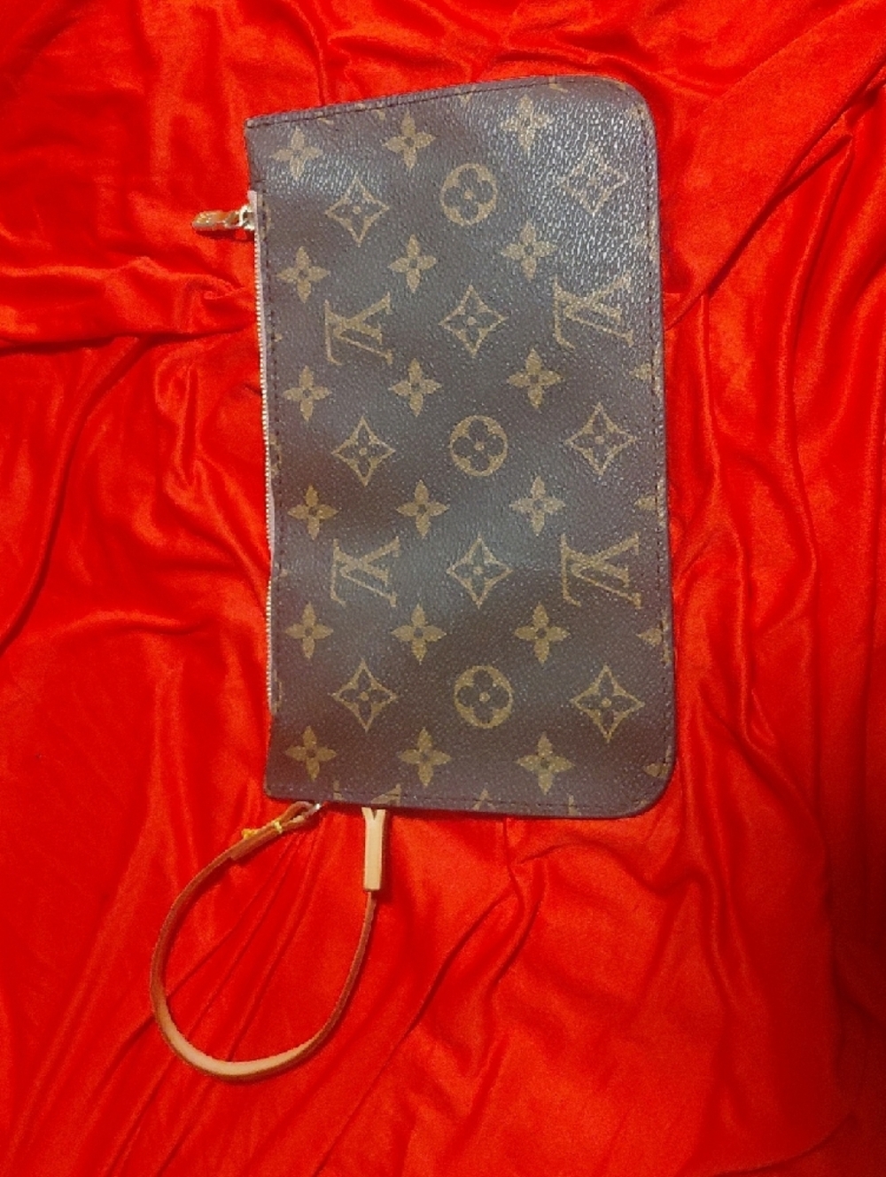 Louis Vuitton Brown Monogram Wristlet Clutch - Picture 4 of 9